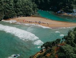 Pantai Baron di Jogja: Keindahan Pantai dengan Pasir Putih