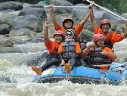 Sensasi Rafting di Sungai Elo dengan Paket Wisata Yogyakarta