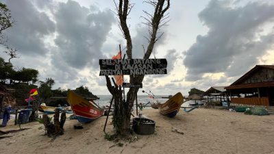 Wisata Pantai Ngandong